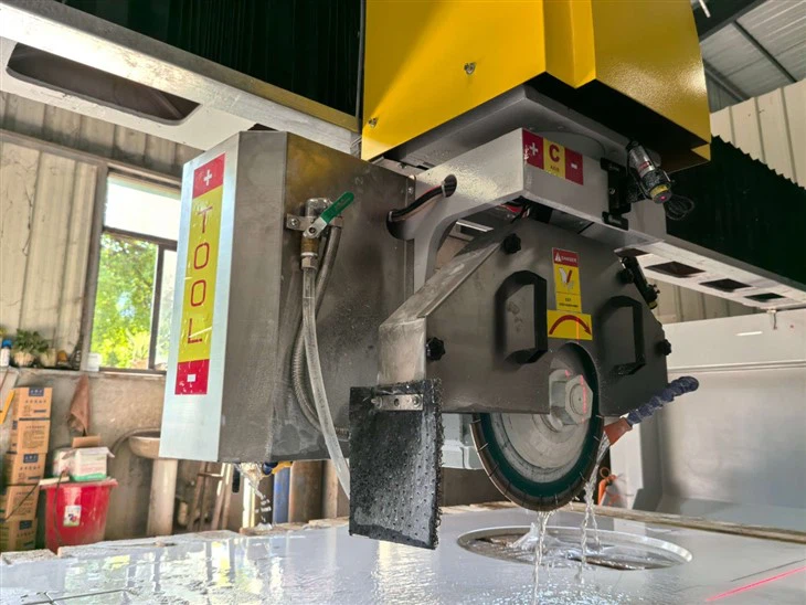 Bridge Cutter 5+3 Axis For Marble & Granite